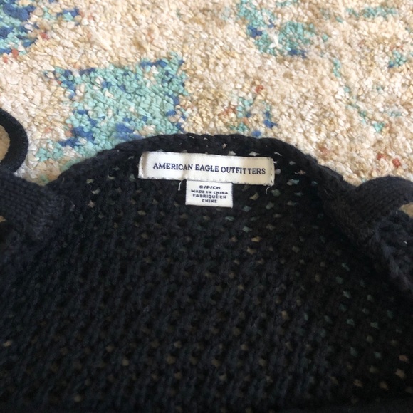 🌷CUTE🌷AEO cropped black sweater top - Picture 5 of 7
